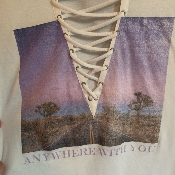 Express Graphic Tee - Picture 3 of 4